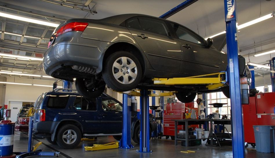 Elegir el servicio técnico de la marca o a otro taller.