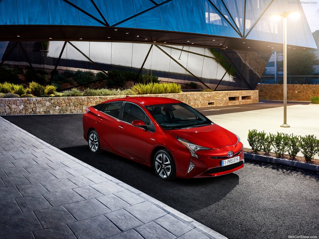Toyota Prius 2016: frontal