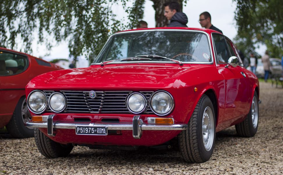 Alfa Romeo GTV.