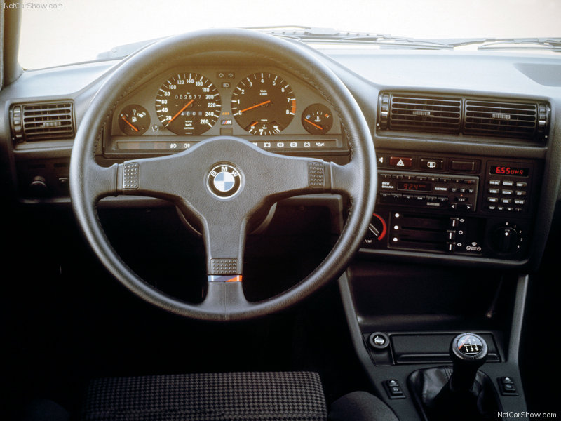 BMW M3 E30: interior
