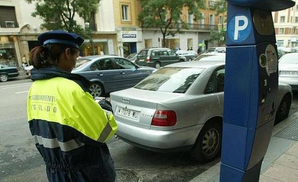 Controlador de la O.R.A. de zona azul.