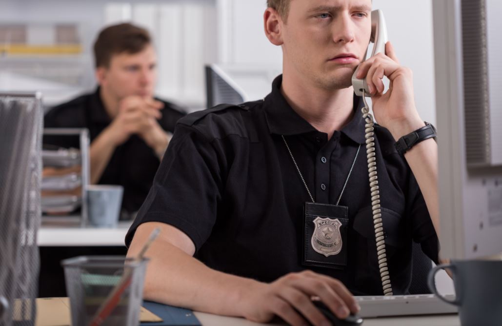 Denunciar si me roban el coche.