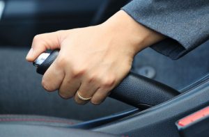 Elementos que echamos de menos en los coches nuevos