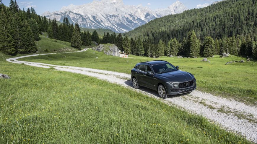 Maserati Levante: frontal