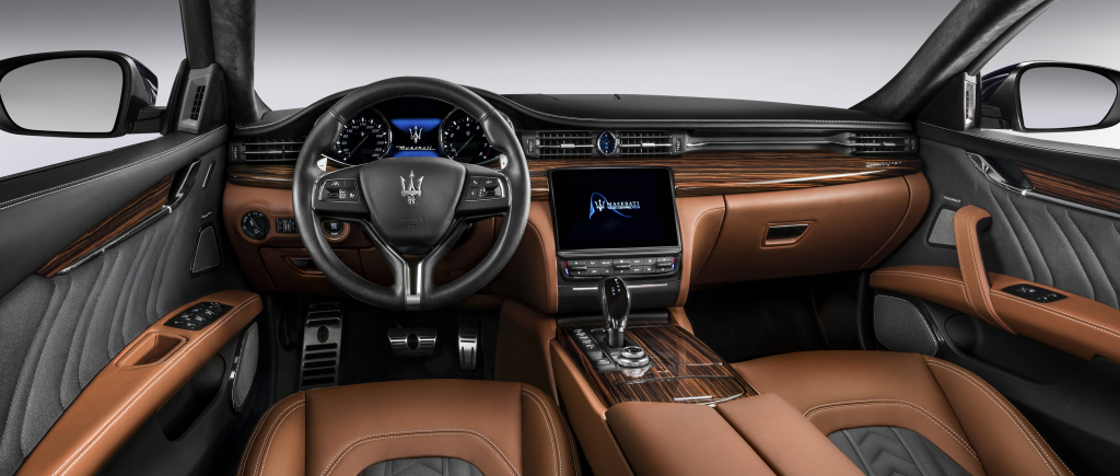 Maserati Quattroporte: interior