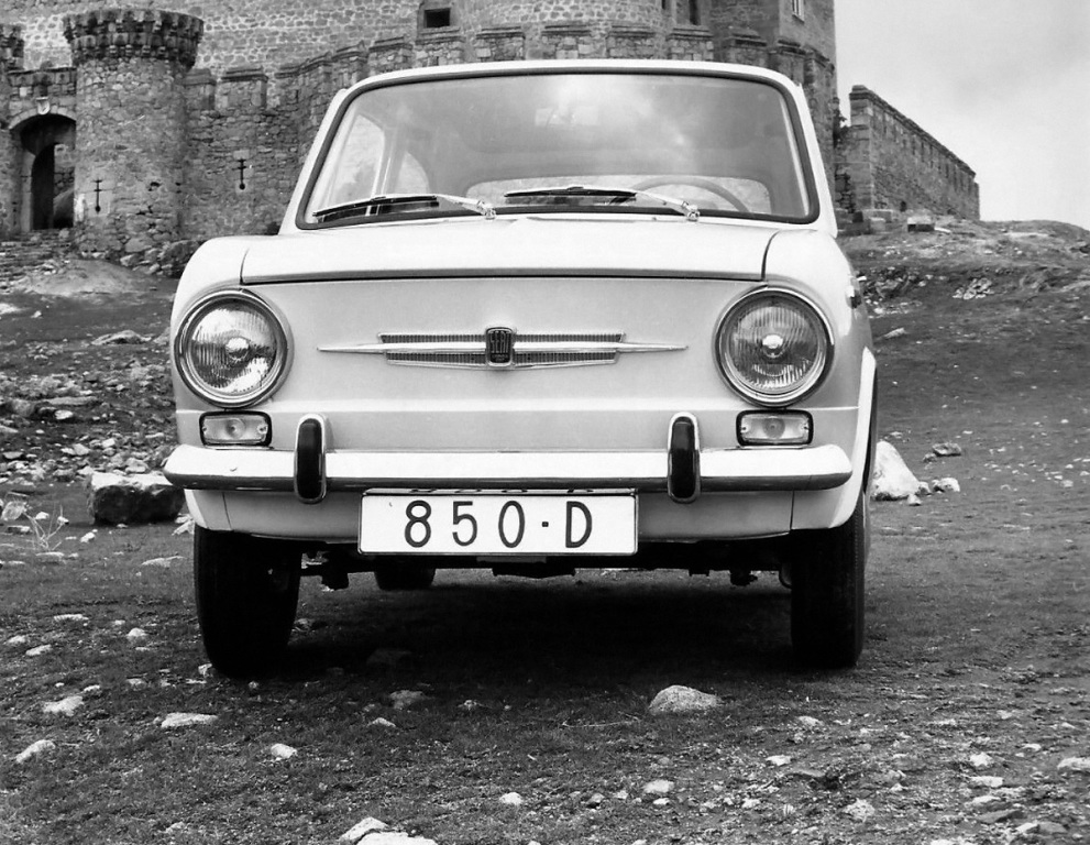 SEAT 850