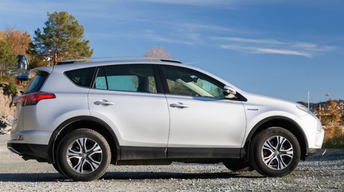 Toyota RAV4: lateral