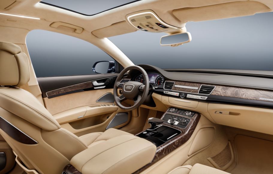 Interior del Audi S8.