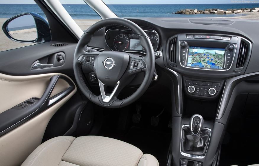 Interior del Opel Zafira.
