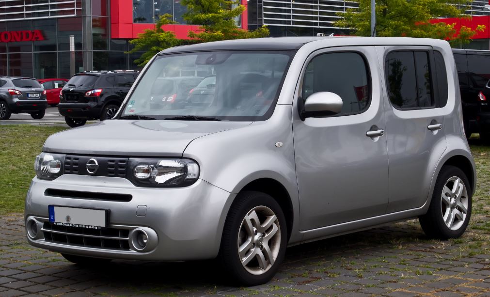 Nissan Cube.