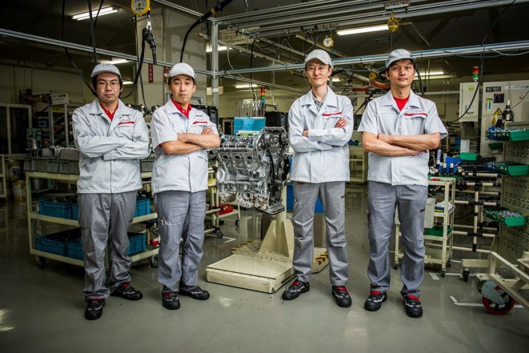 Los Takumi, los artesanos encargados del corazón del Nissan GT-R