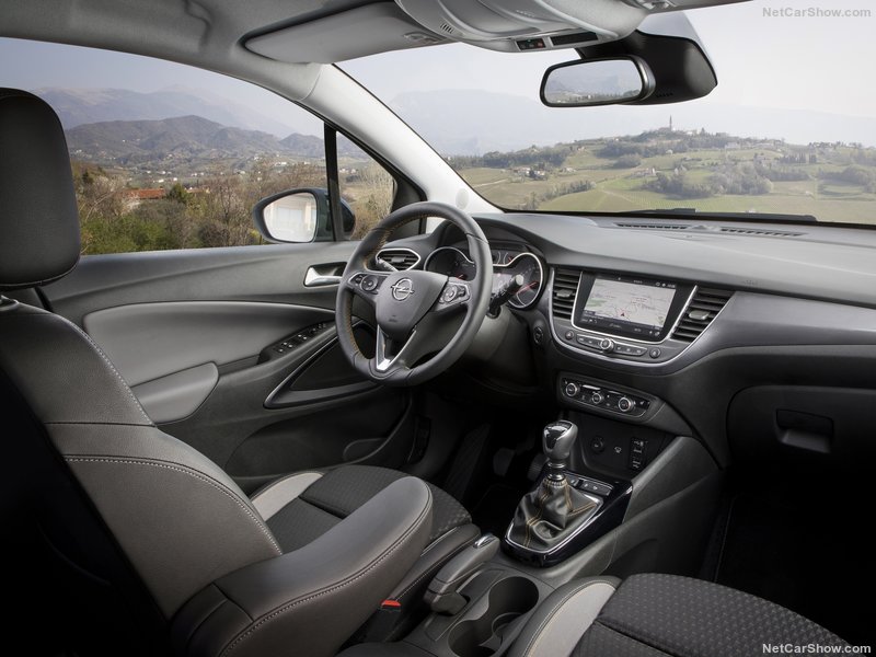 Opel Crossland X: interior