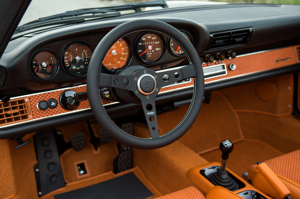 Porsche 911 by Singer: interior