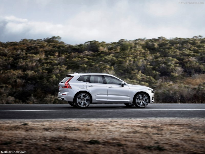 Volvo XC60: lateral
