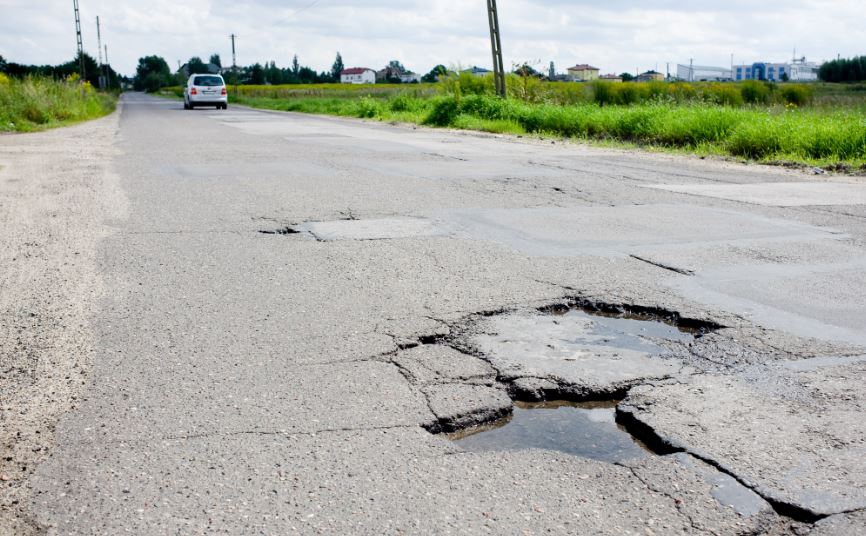 Falta de mantenimiento en las carreteras.