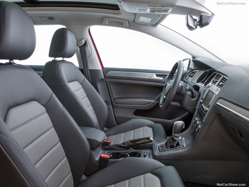 Volkswagen Golf Alltrack: interior
