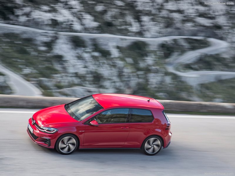 Volkswagen Golf GTI: lateral
