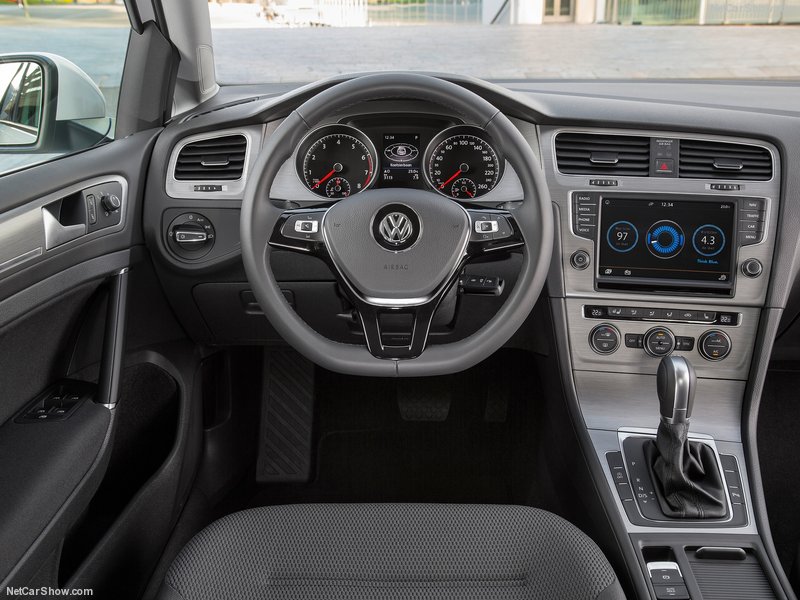 Volkswagen Golf Variant: interior