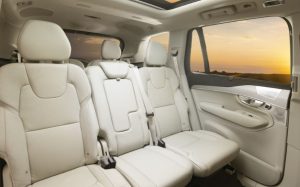 ¿Cuero o tela para los asientos?