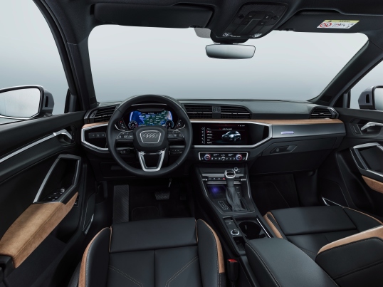 Audi Q3 2018: interior