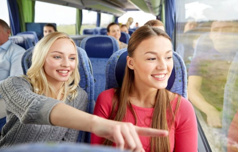¿Es obligatorio ponerse el cinturón de seguridad en los autobuses?