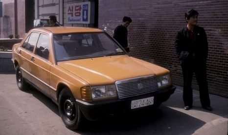 Copia del Mercedes 190.