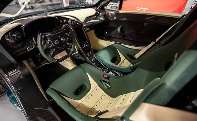 Interior del McLaren P1 GT.
