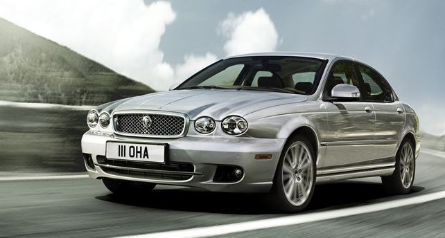 Jaguar X-Type.