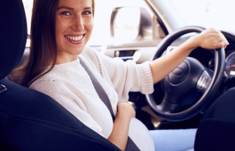 ¿Las mujeres son más tranquilas conduciendo que los hombres?