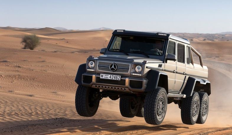 Mercedes 6x6.