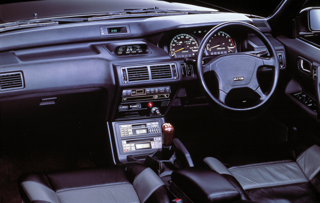 Mitsubishi Galant AMG: interior