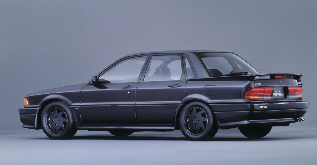 Mitsubishi Galant AMG: trasera