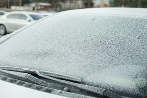 Qué hacer y qué no hacer en el parabrisas ante las heladas