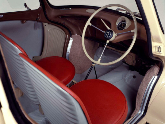 Subaru 360: interior