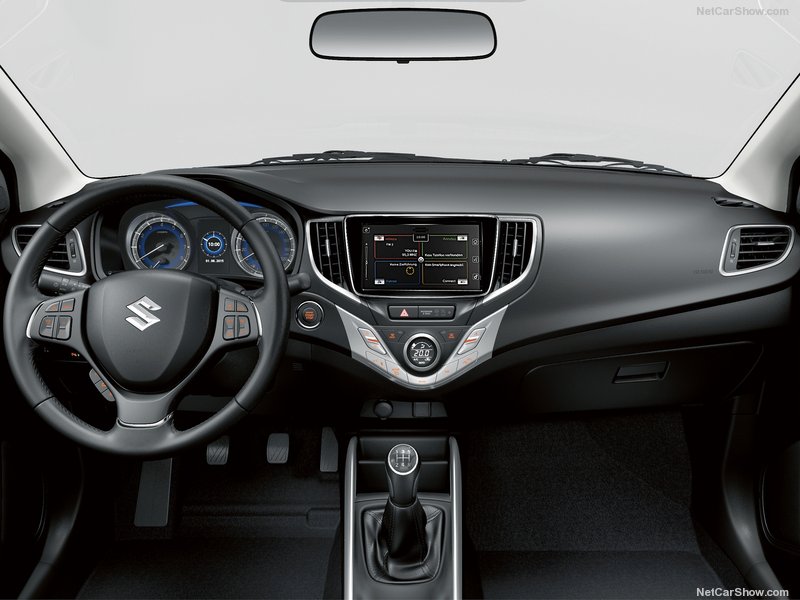 Suzuki Baleno: interior