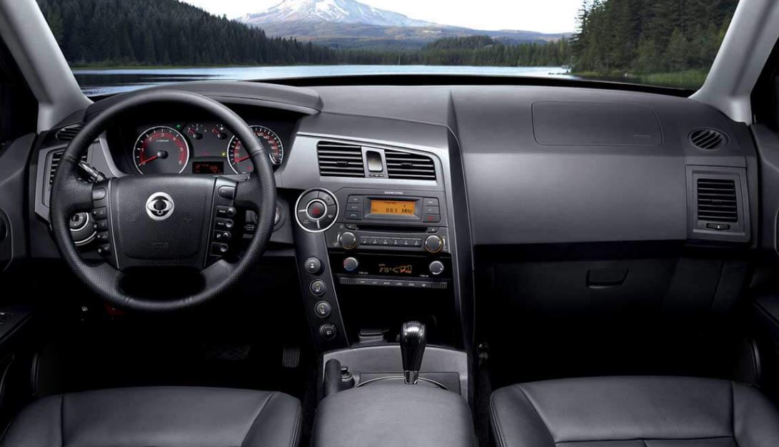 Interior del SsangYong Sport Pick Up 2018.