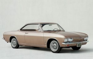 Chevrolet Corvair, un coche peligroso al que le debemos mucho