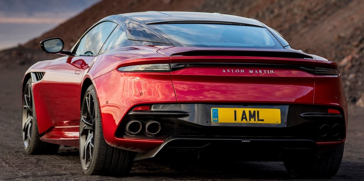 Diseño del Aston Martin DBS Superleggera.