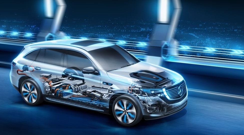 Diseño del Mercedes EQC de 2018.