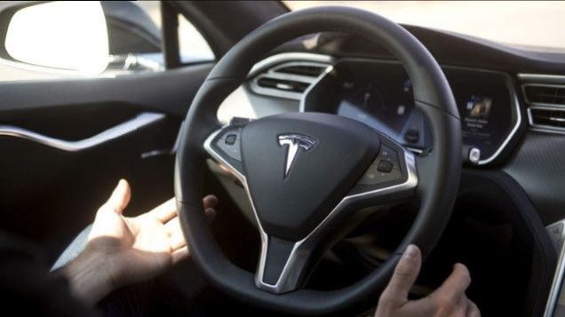 Funcionamiento del Autopilot de Tesla.