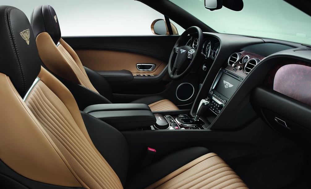 Interior del Bentley Continental GT convertible.