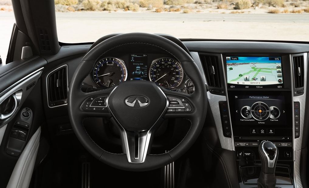 Interior del Infiniti Q60.
