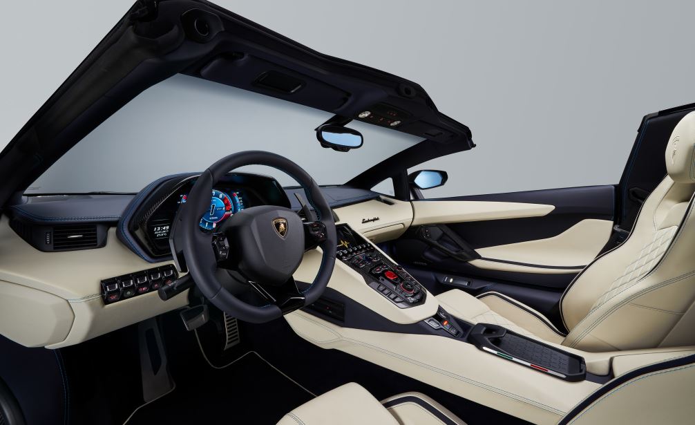 Interior del Lamborghini Aventador S Roadster.