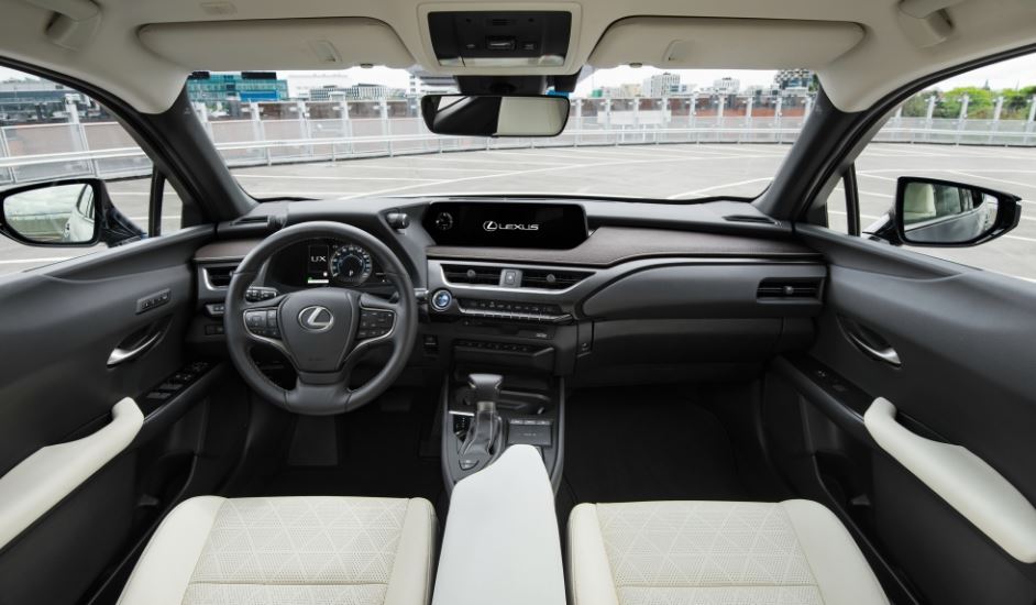 Interior del Lexus UX 250h.