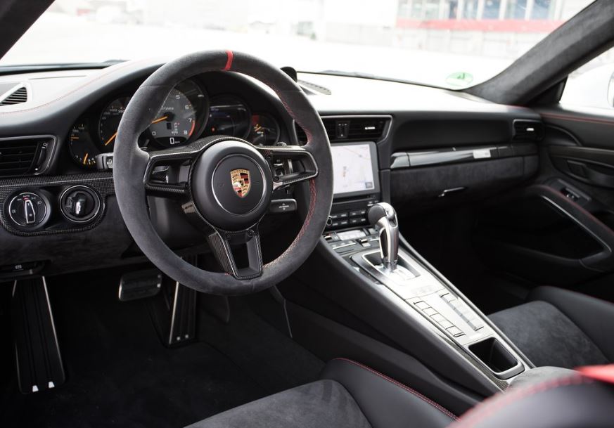 Interior del Porsche 911 GT2 RS.