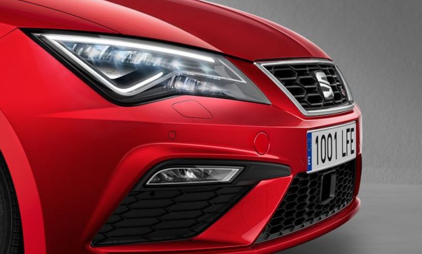 Faros del nuevo SEAT León.