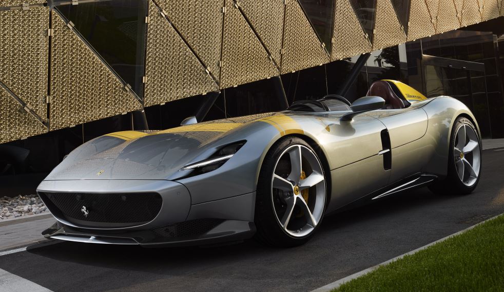 Ferrari Monza SP, la pareja más especial que ha salido de Maranello