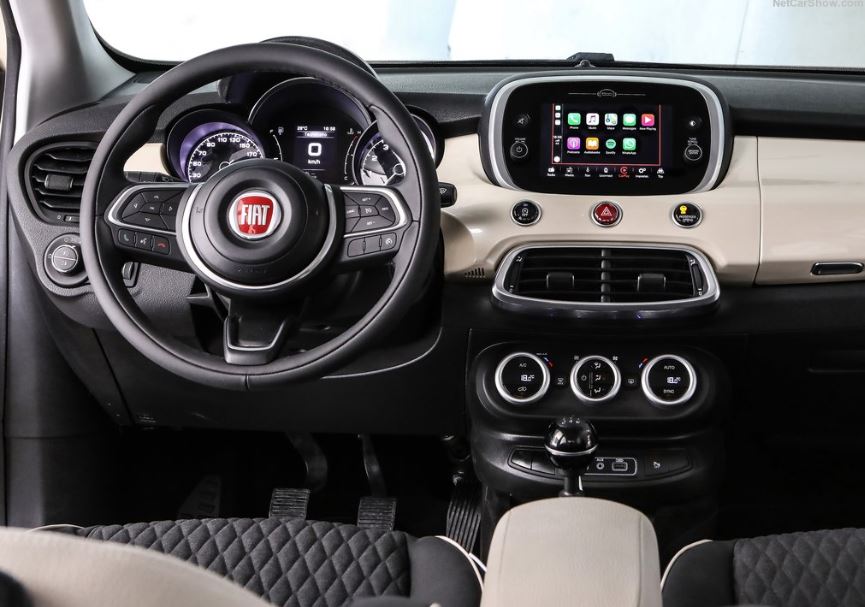 Interior del Fiat 500 X 2019.