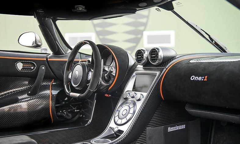 Interior del Koenissegg One.