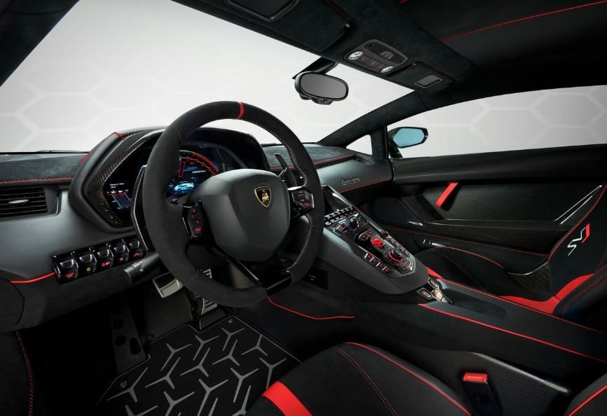Interior del Lamborghini Aventador SVJ.